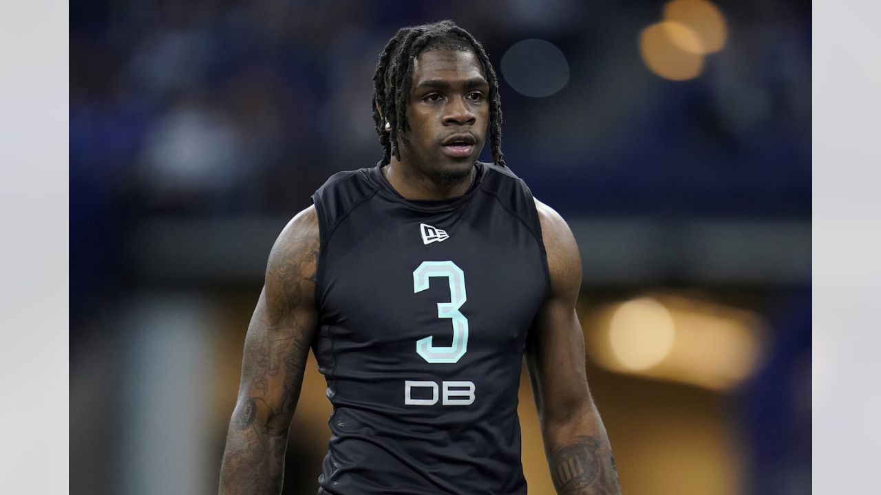 Panthers select Kalon Barnes with No. 242 pick in 2022 NFL Draft - Cat  Scratch Reader