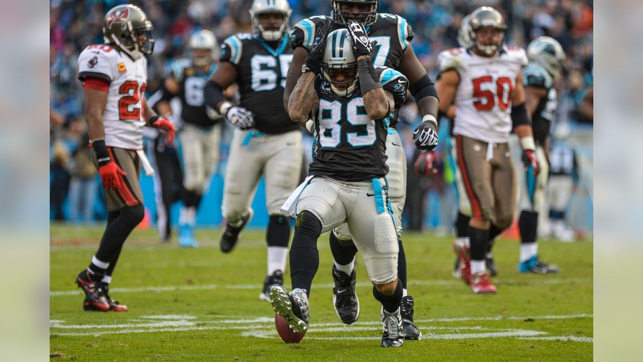 Future Hall of Famer Julius Peppers Hanging Up His Cleats