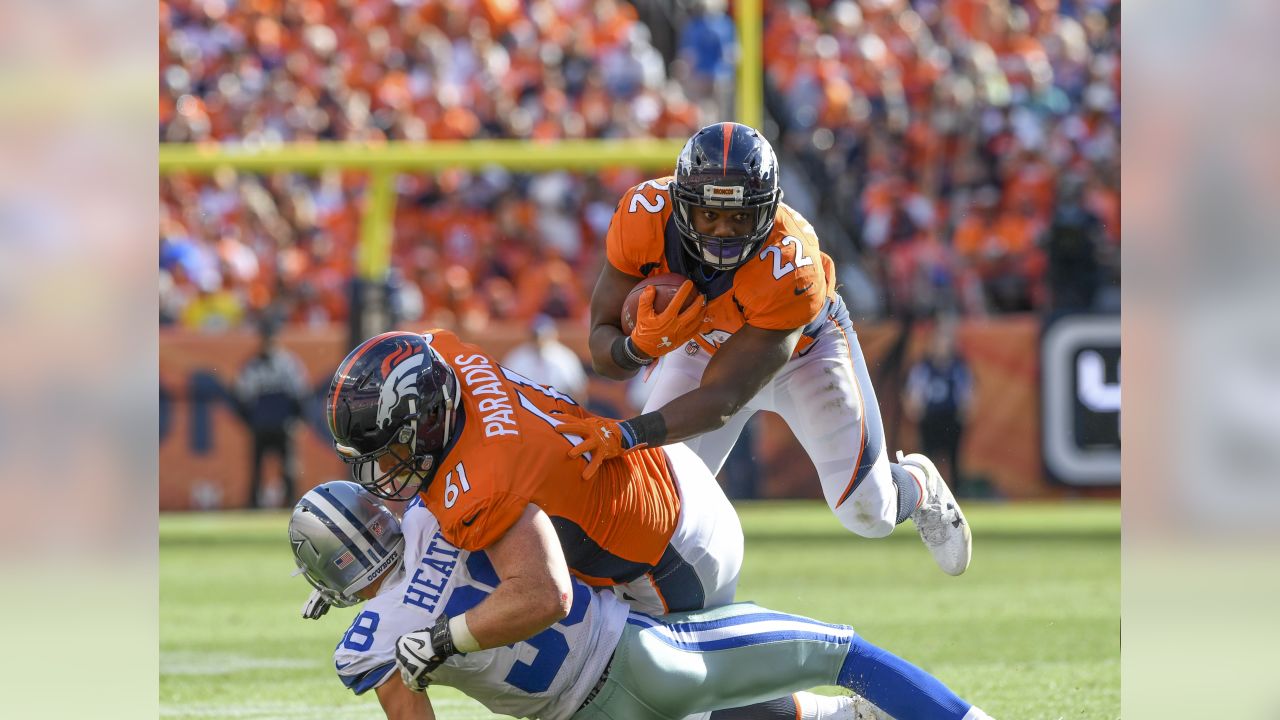 Matt Paradis of Denver Broncos fractures right fibula in loss to