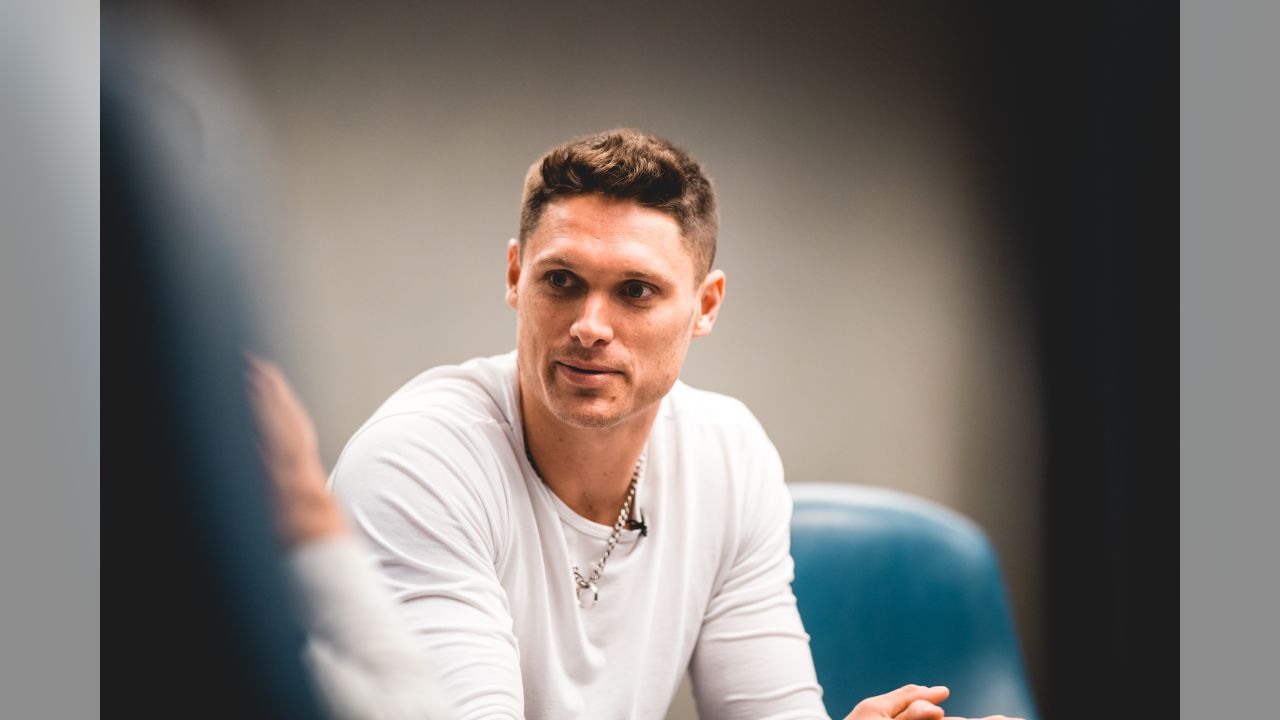 Hard Knocks Creates a Celebrity: Chris Hogan In Demand - The Phinsider