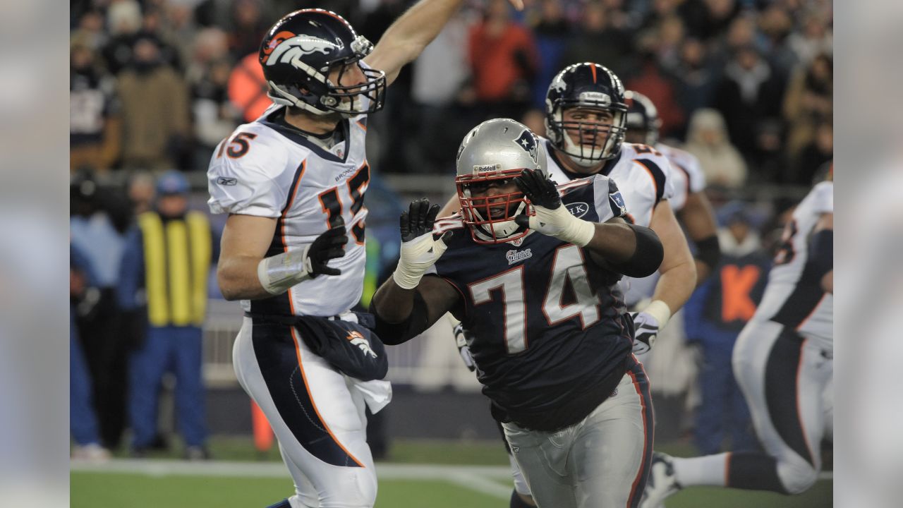 Patriots face Broncos in divsional playoff clash