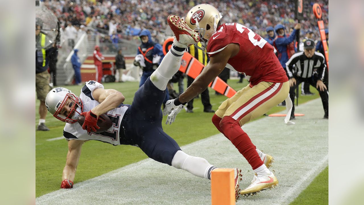 Santa Clara, California, USA. 20th Nov, 2016. Tom Brady of the New England  Patriots in action during a 30-17 victory over the San Francisco 49ers at  Levi's Stadium in Santa Clara, Ca. ©