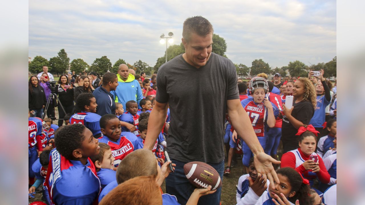 Buffalo Bills honored by Pop Warner for commitment to community, support of  youth