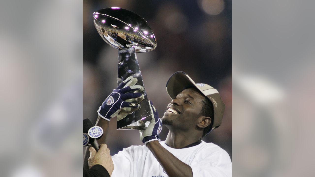 Deion Branch Super Bowl 39 Catch N.E. Patriots LIMITED STOCK 8x10 Photo