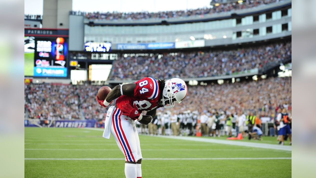 Deion Branch Super Bowl 39 Catch N.E. Patriots LIMITED STOCK 8x10 Photo