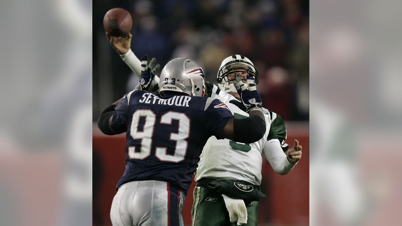 Throwback Thursday: Raiders Richard Seymour punches Steelers Ben