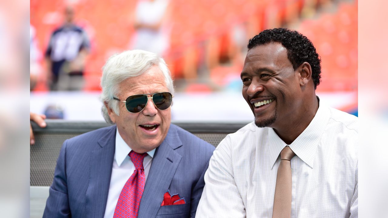 Super Shade: New England Patriots Hall of Famer Willie McGinest