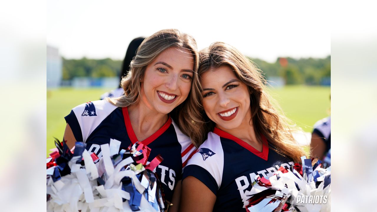 Patriots Cheerleader Victoria & Pat Patriot at the 2023 Pro Bowl