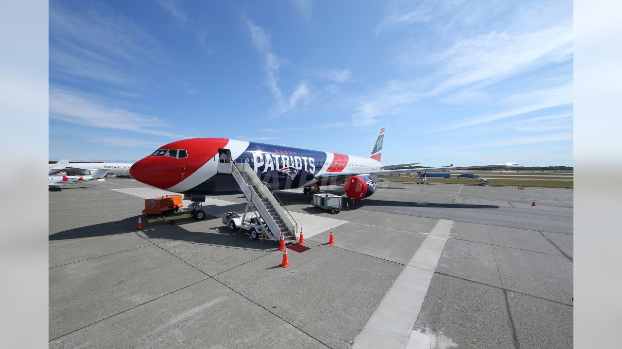 Patriots plane arrives in Providence