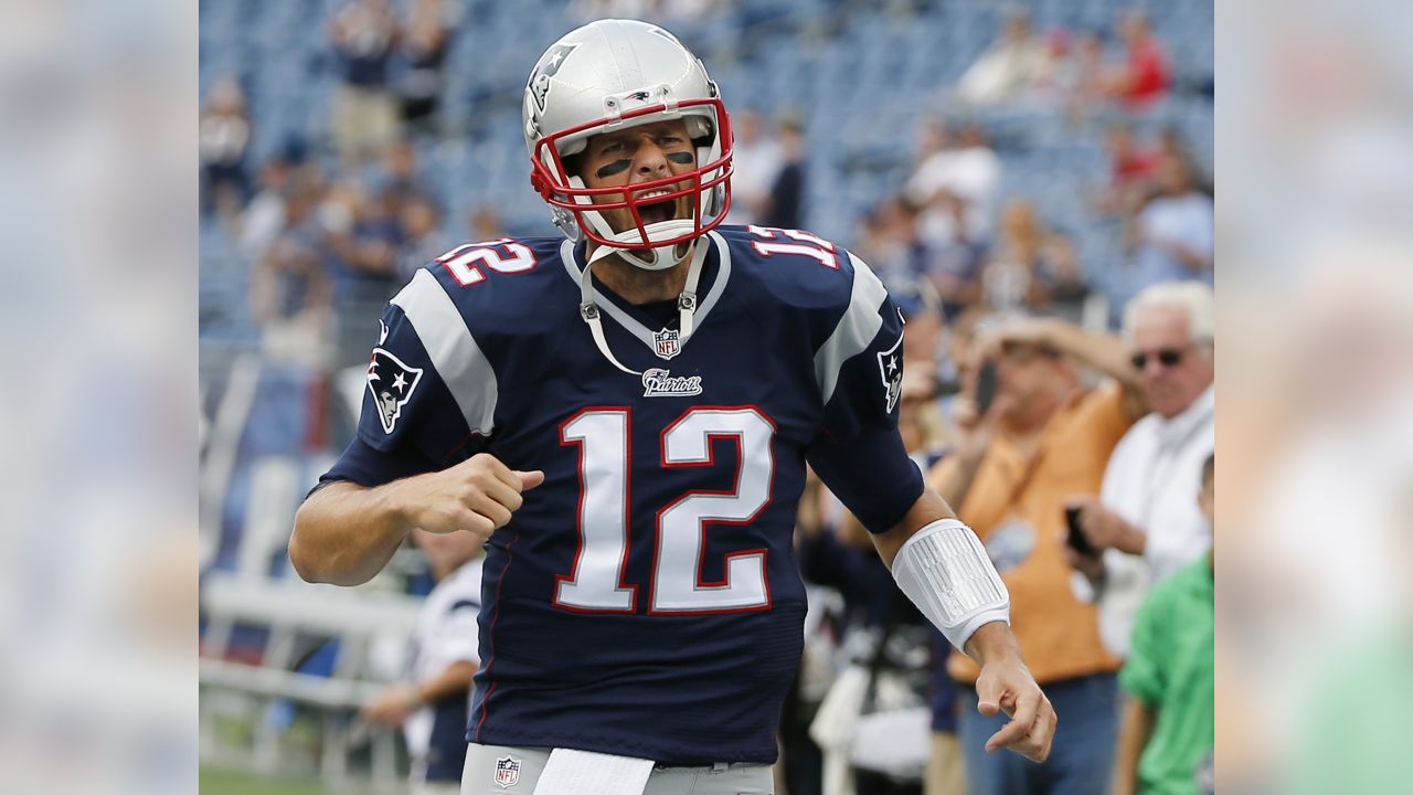 Patriots' Sluggish Offense Beats Raiders 16-9