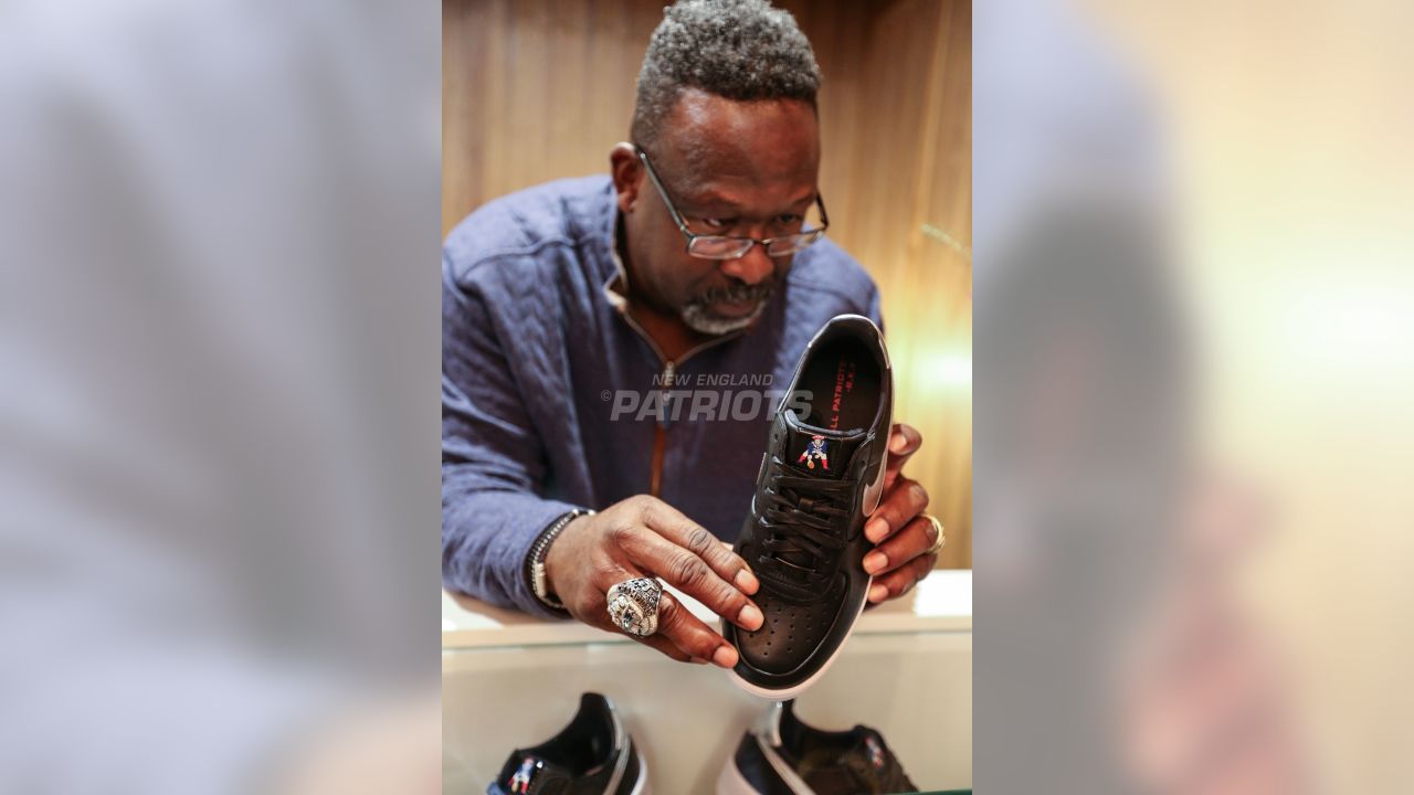 Patriots Owner Robert Kraft Debuts His New Sneakers - CBS Boston