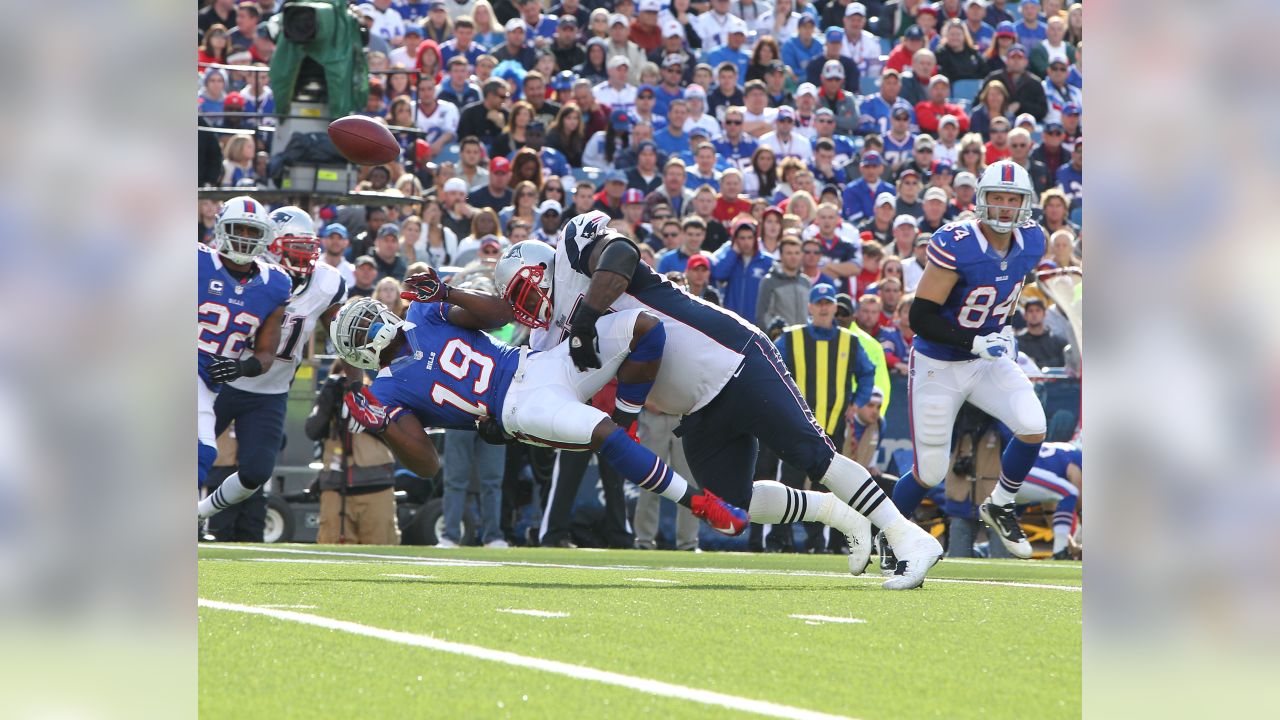 Buffalo Bills J.P. Losman prepares to throw a pass in the 2nd