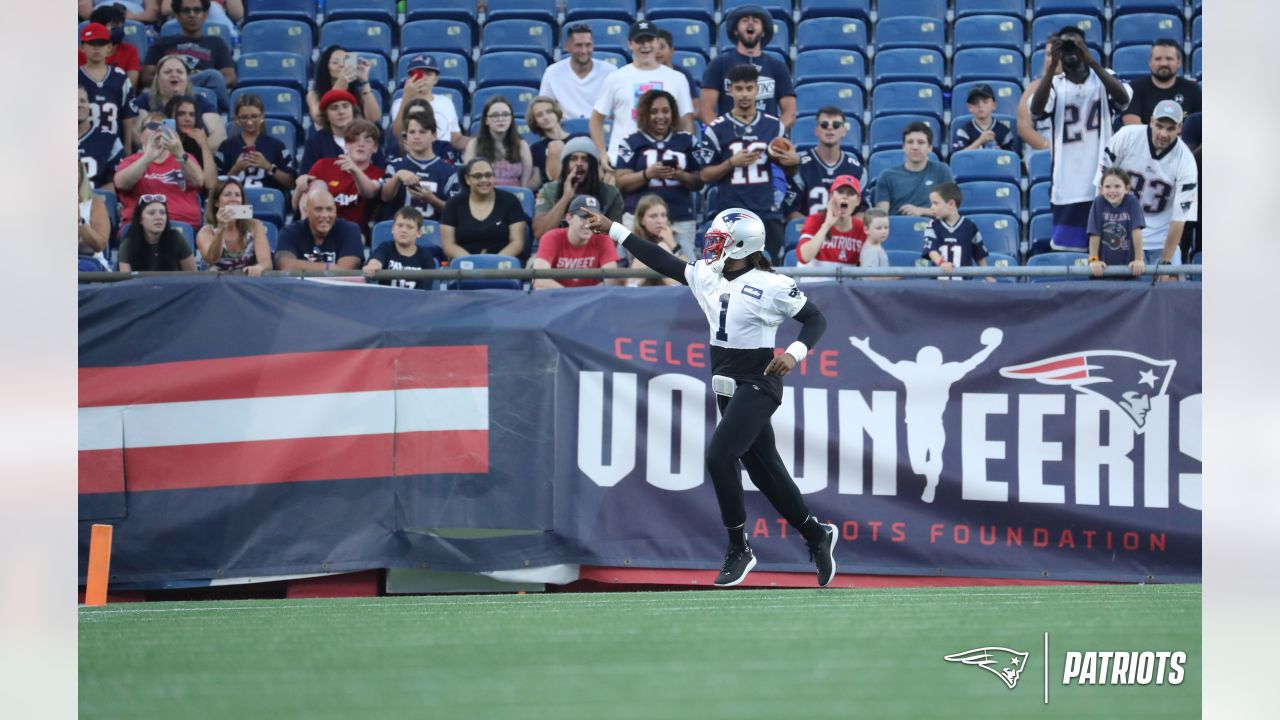 Patriots host in-stadium practice for season ticket holders