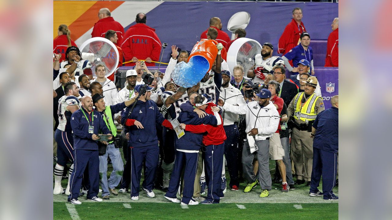 Super Bowl 2015: Bill Belichick gets multiple Gatorade showers