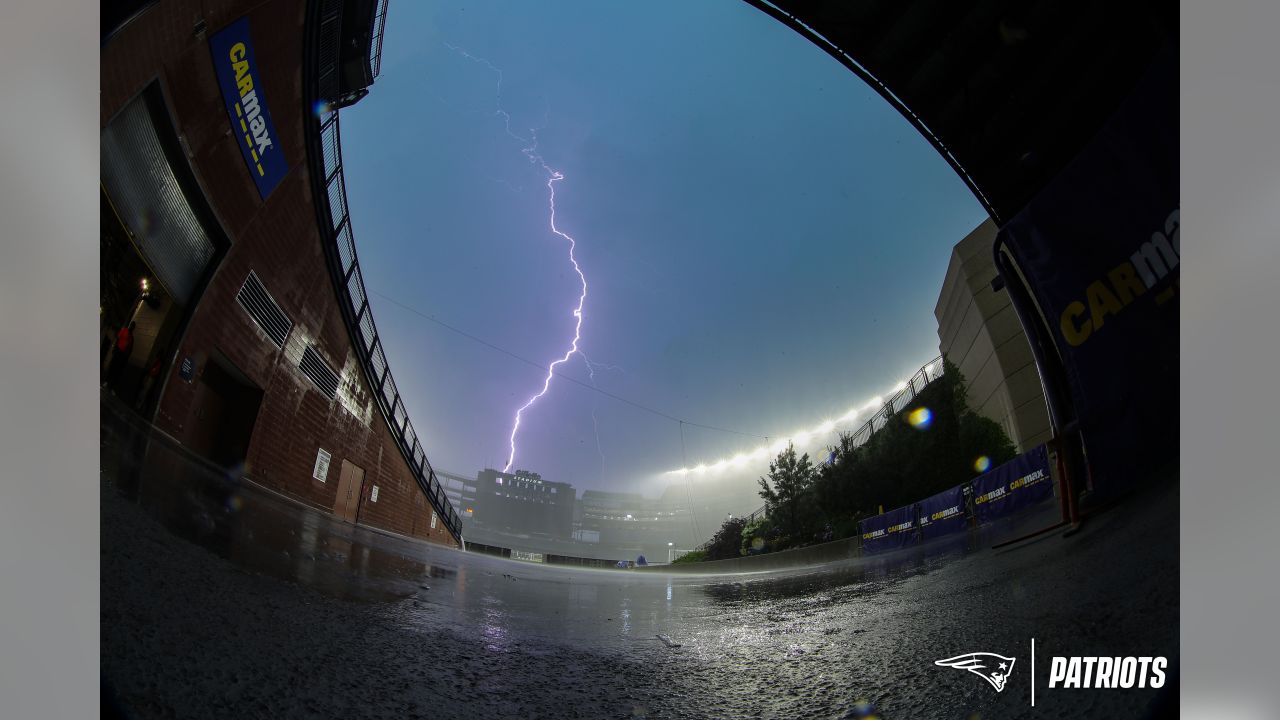 Captured 65,000 Patriots fans in this 360 panorama gigapixel Fancam on  Monday night at Gillette…