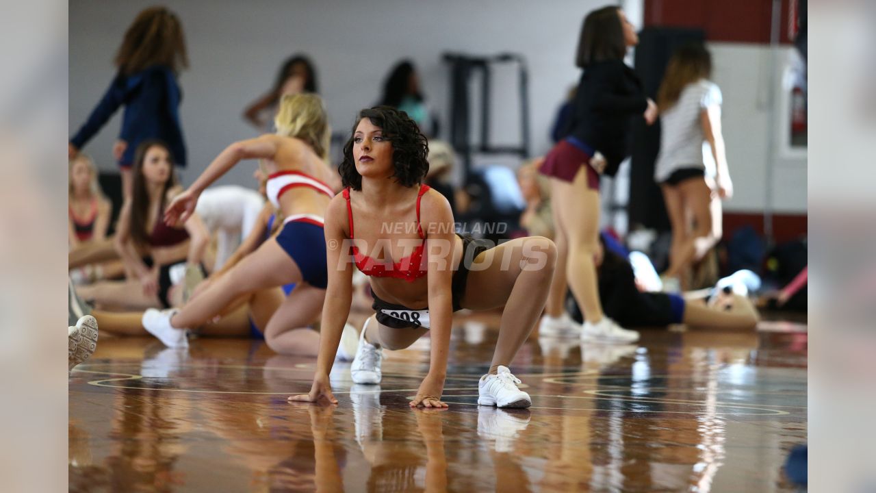 2009 New England Patriots Cheerleaders, Sexy Girls in Knee …