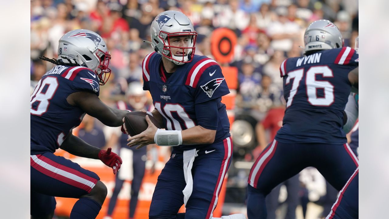 IRVINE, CALIFORNIA - 24 JUNE 2021: Football Helmets of the Miami Dolphins  Vs New England Patriots, Week One Opponents in the NFL Editorial Image -  Image of football, mini: 226568635