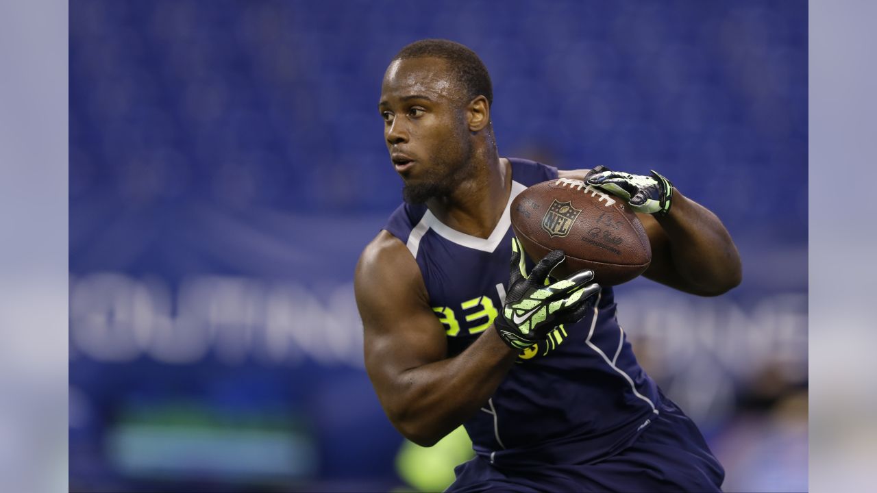 Tom Brady Still Can't Live Down His Shirtless 2000 Combine Photo On NFL  Draft Day