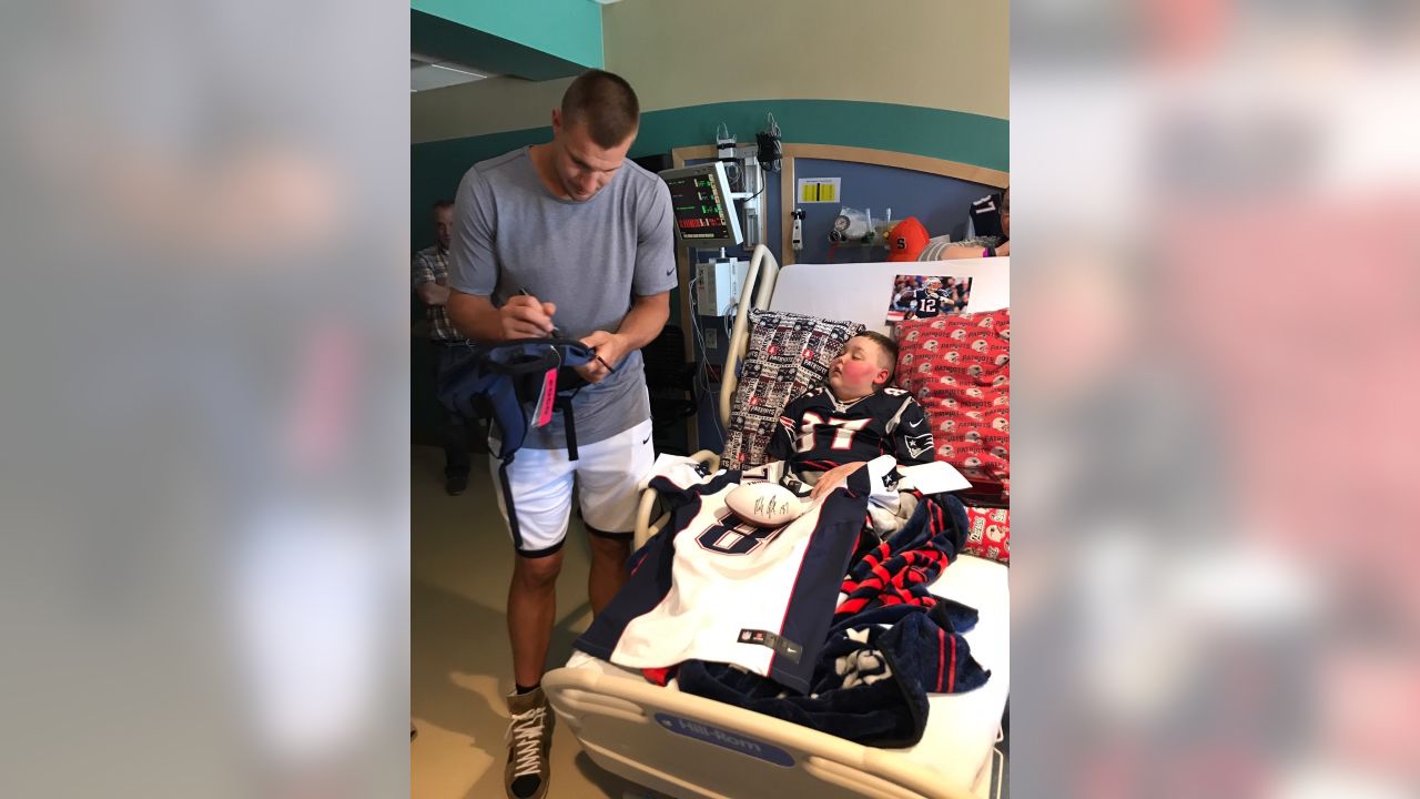 Rob Gronkowski visits a child with brain cancer for Make-A-Wish