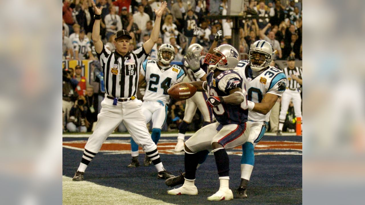 Photo: SUPER BOWL XXXVIII - NEW ENGLAND PATRIOTS VS. CAROLINA