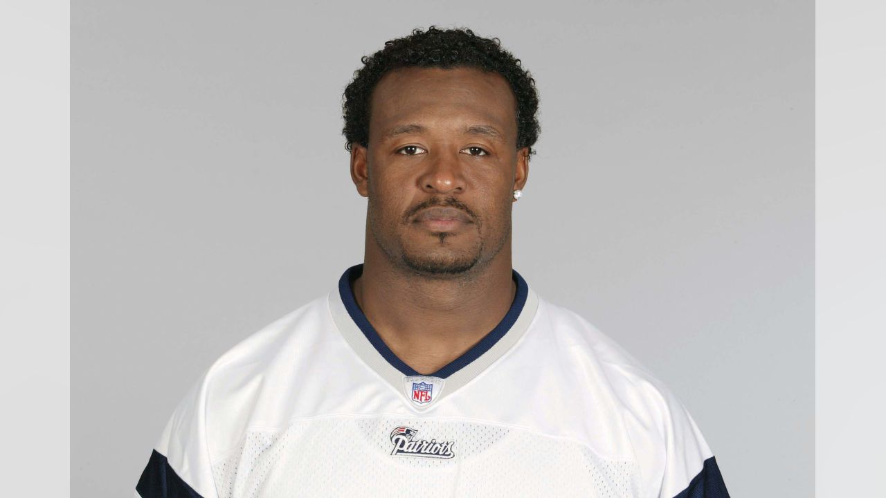 News & Events: Celebrity/Scholarship dinner with New England Patriot Willie  McGinest, Center for Marketing Research