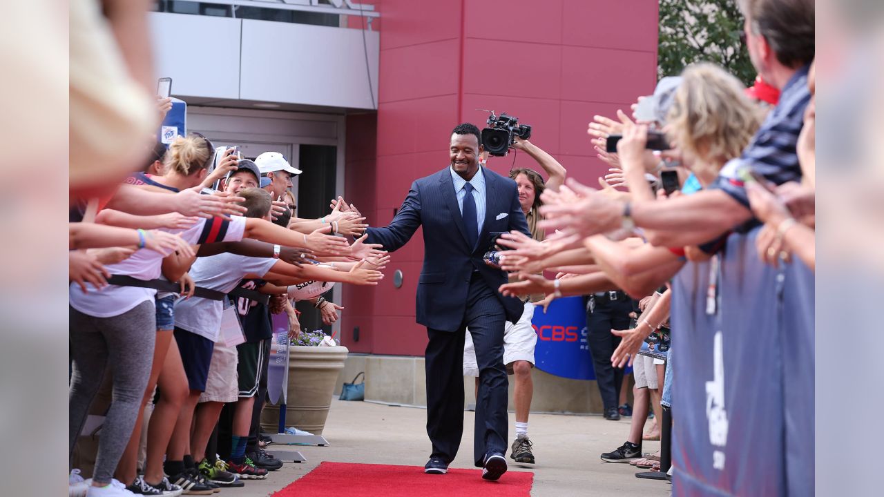 GoLocalProv  Willie McGinest, Houston Antwine Inducted Into Patriots Hall  of Fame