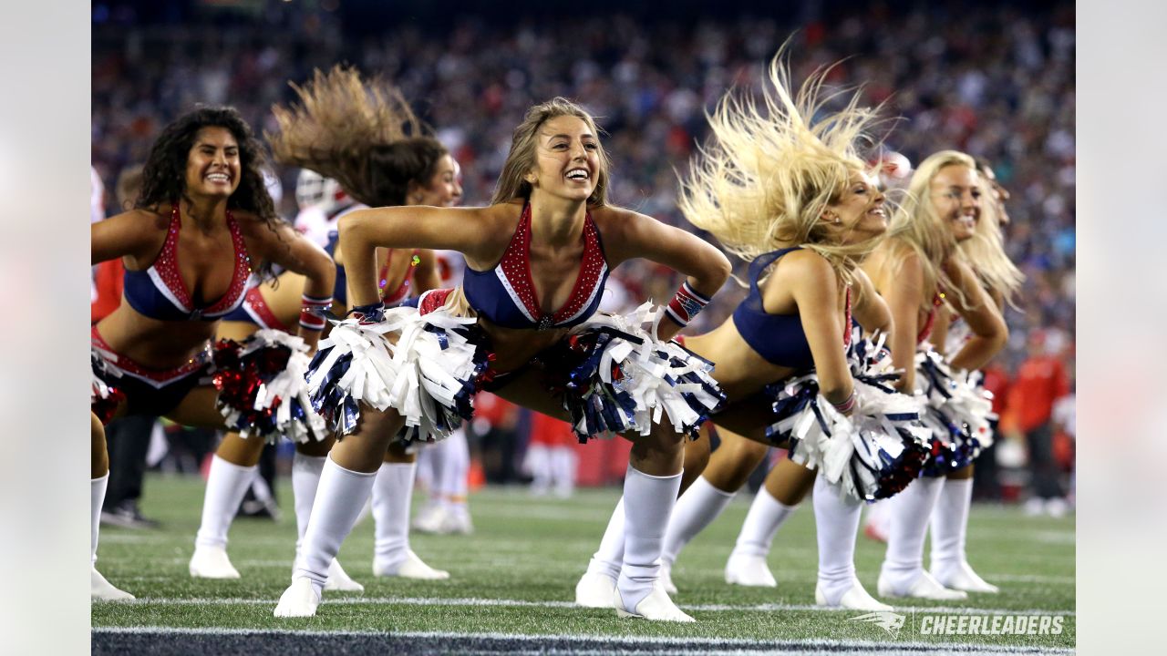 Patriots Cheerleaders on X: Congrats to 5th year Vet, Julia, who will be  representing the squad and the @Patriots at the 2022 Pro Bowl in Las Vegas!   / X