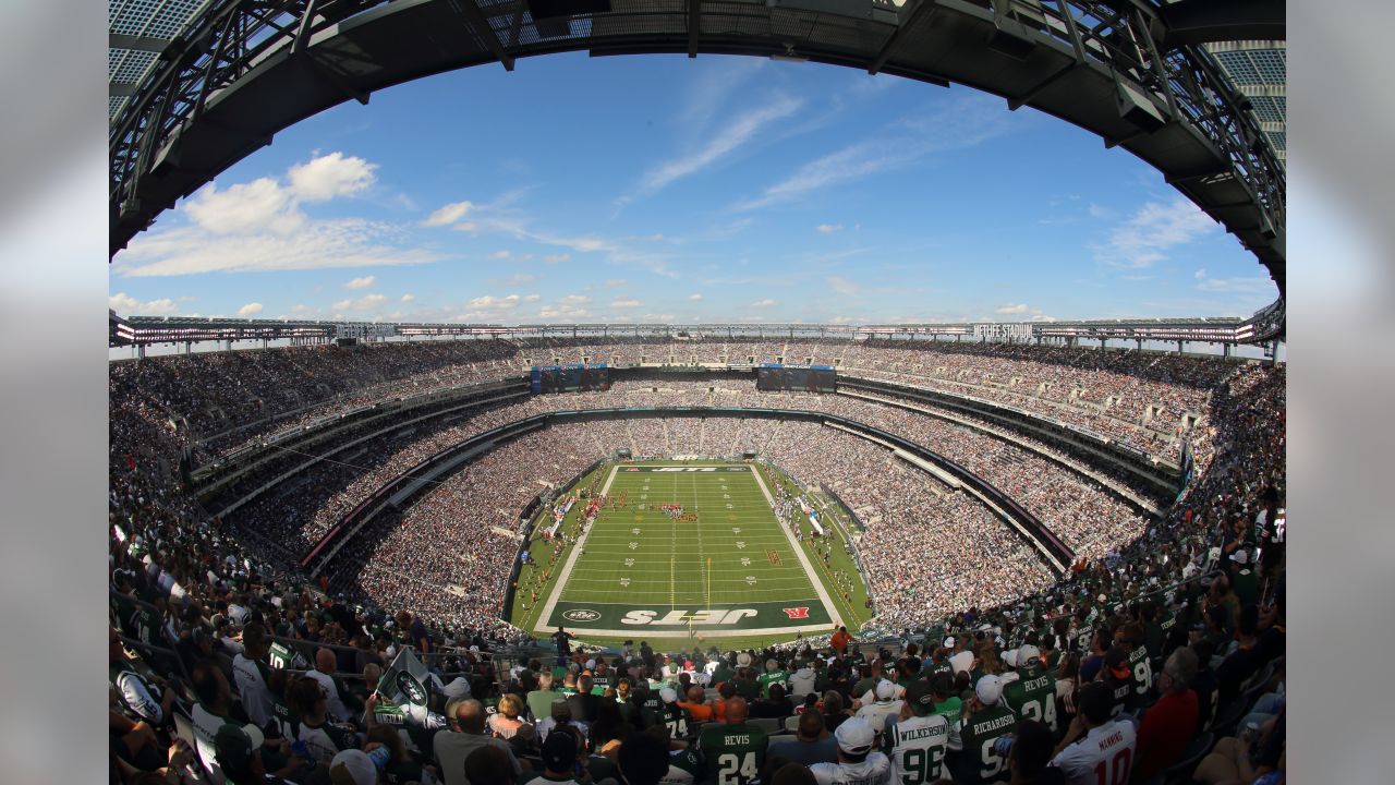 A general overall interior view of MetLife Stadium as the New York