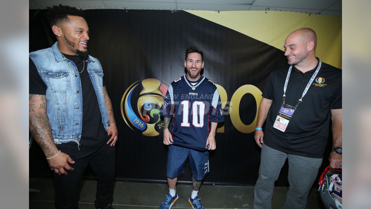 Lionel Messi, Patrick Chung meet during COPA América Centenario at Gillette  Stadium