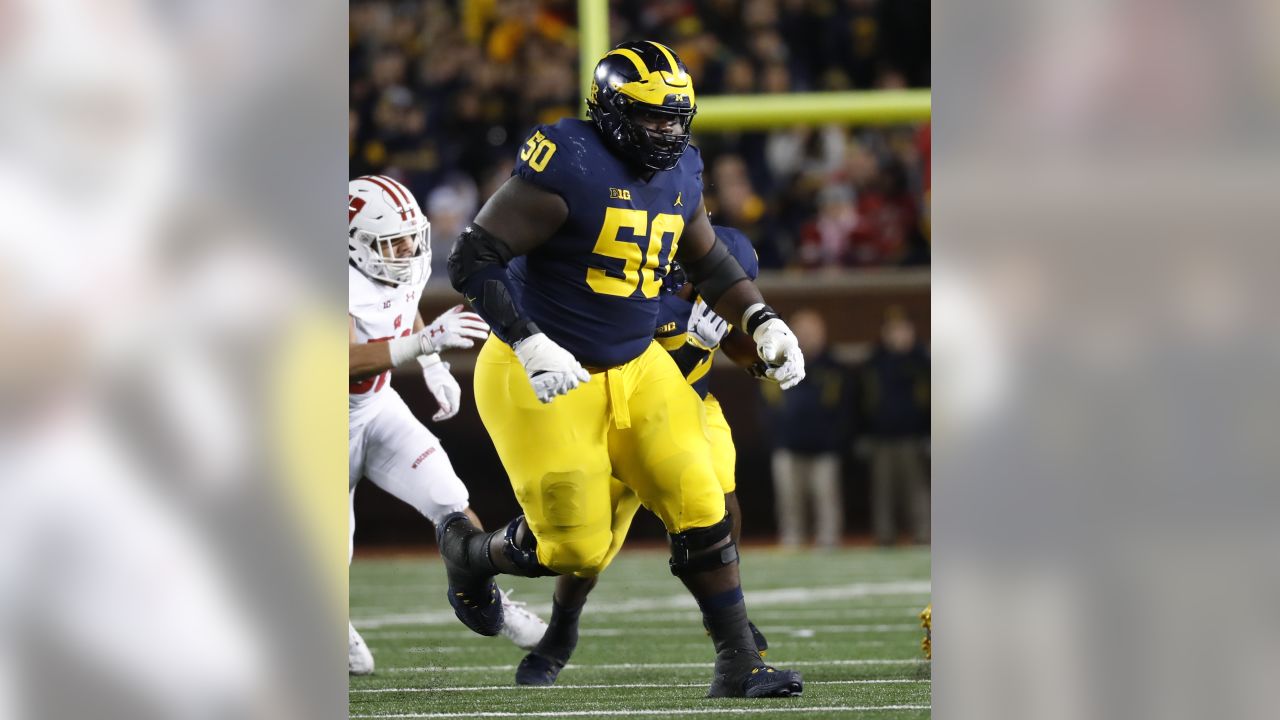 Michigan football's Michael Onwenu getting noticed nationally