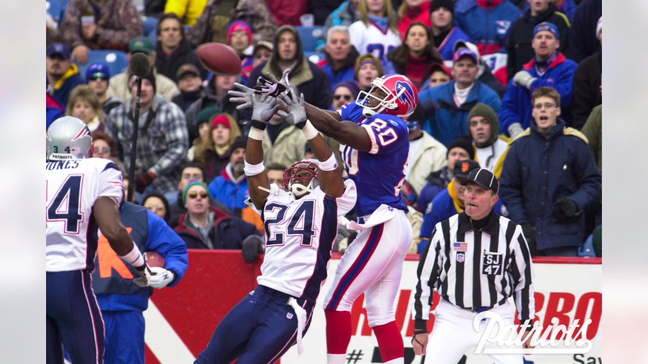 New England Patriots cornerback Otis Smith (45) takes down St