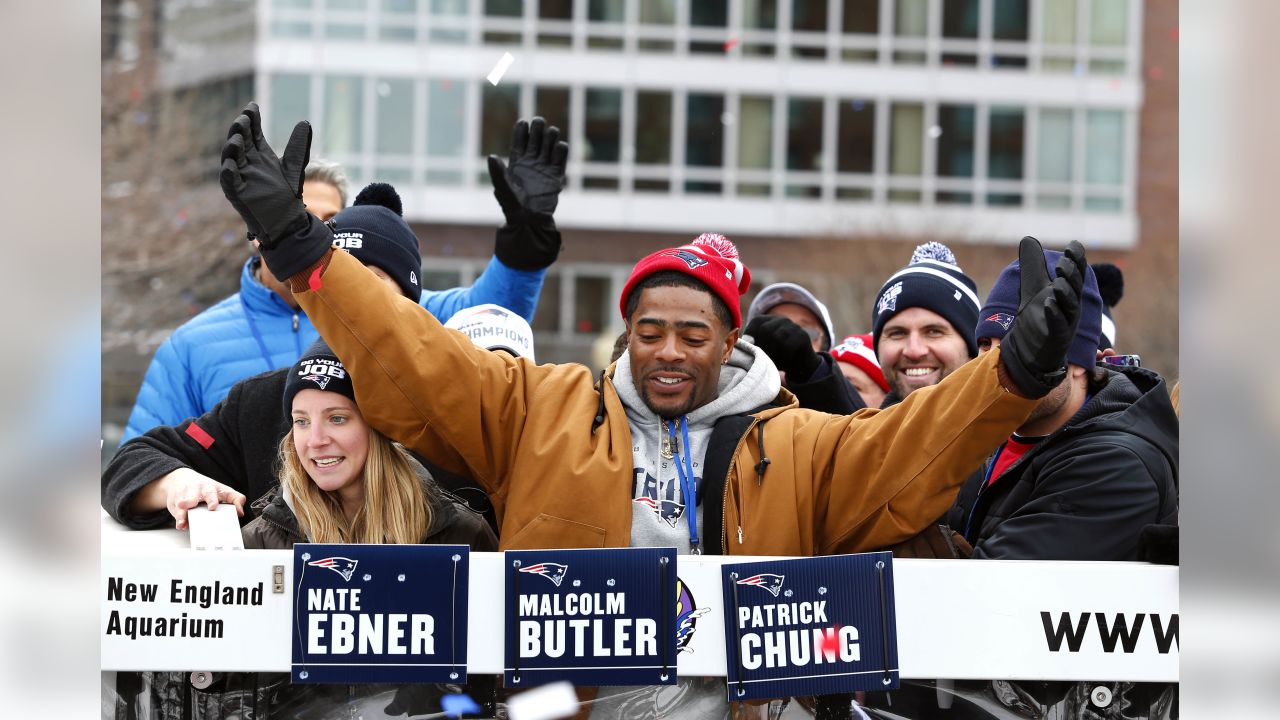 New England Patriots Banner Ceremony: Rob Gronkowski, Robert Kraft unveil Super  Bowl LIII flag (video) 