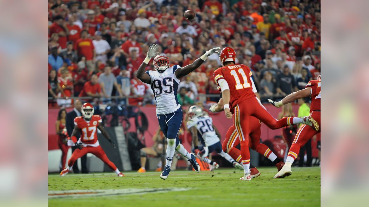 Jamaal Charles leads Kansas City Chiefs to rout of New England Patriots