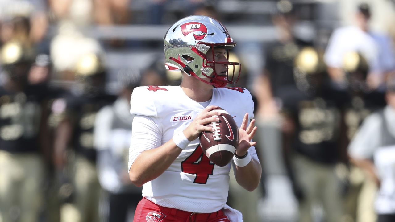 Zippin' Zappe: Patriots Surprise by Taking Western Kentucky QB Bailey Zappe  in 4th Round - Sports Illustrated New England Patriots News, Analysis and  More