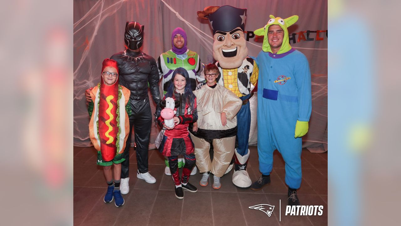 Patriots Get In Halloween Spirit At Party For Pediatric Cancer Patients