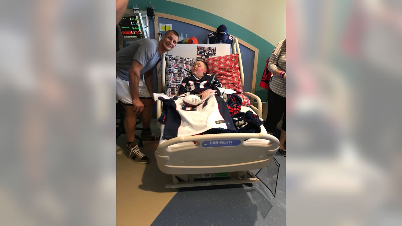 Rob Gronkowski visits a child with brain cancer for Make-A-Wish