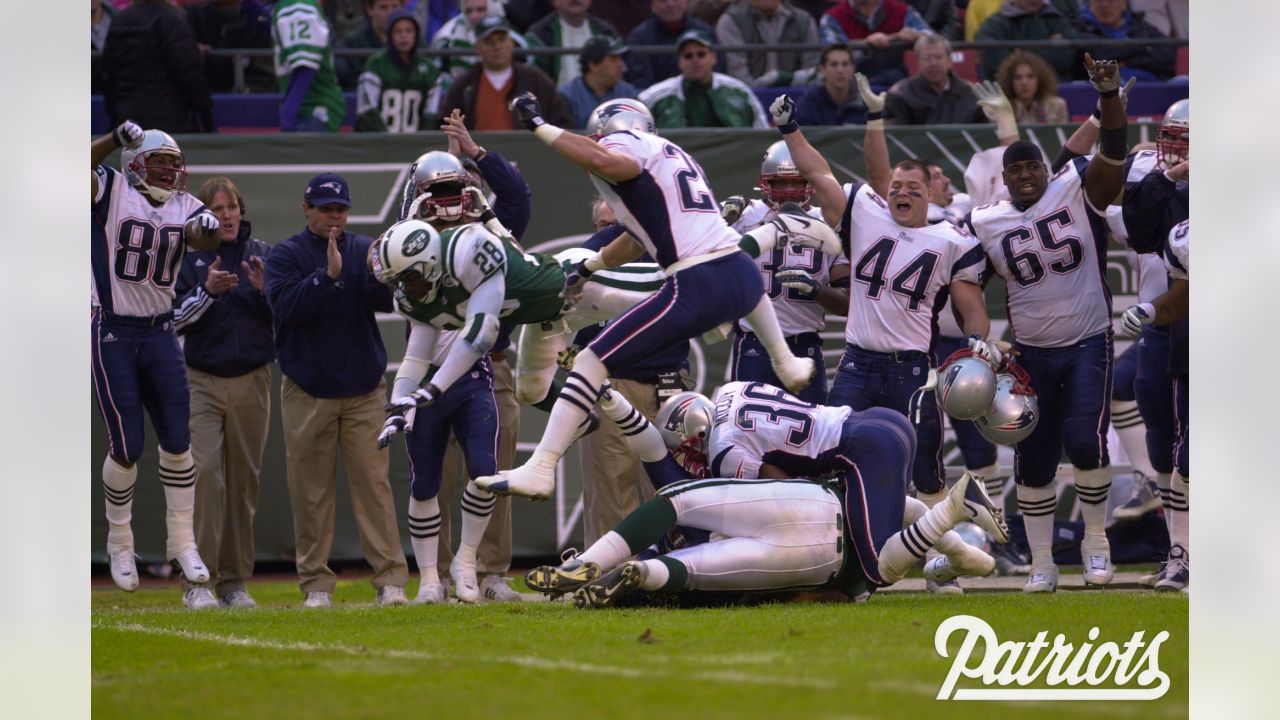 2 Dec 2001: Tom Brady of the New England Patriots during the Pats 17-16  victory