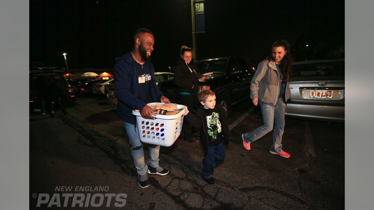 Patriots Donate Turkey Baskets