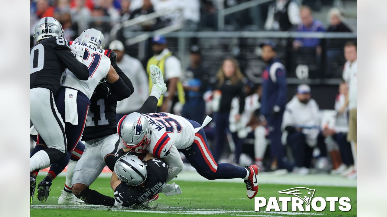 4,525 Oakland Raiders V New England Patriots Photos & High Res