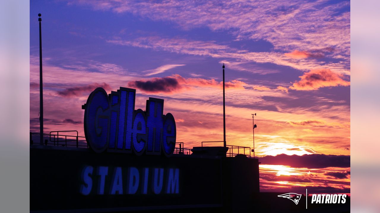 28,743 Gilet Stadium Revolution Stock Photos, High-Res Pictures, and Images  - Getty Images