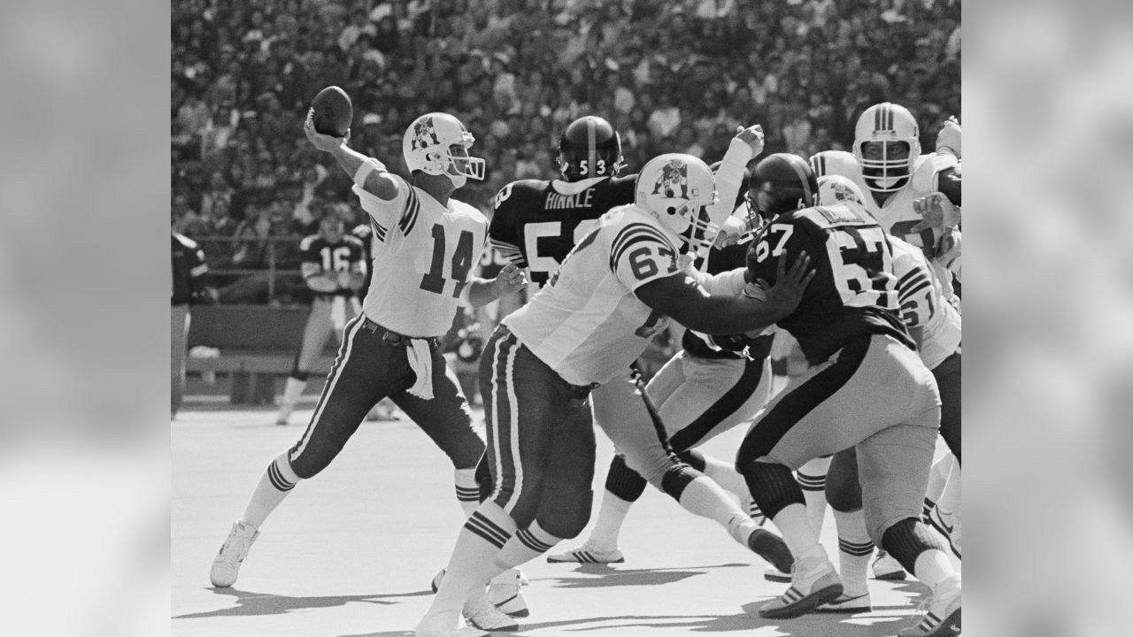 Quarterback Bubby Brister of the Pittsburgh Steelers looks to pass