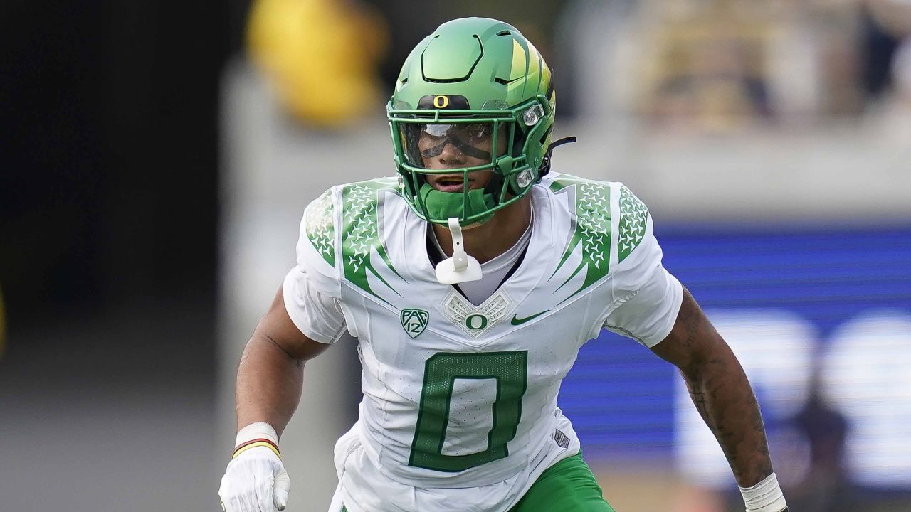 Patriots select Oregon's Christian Gonzalez in first-round pick