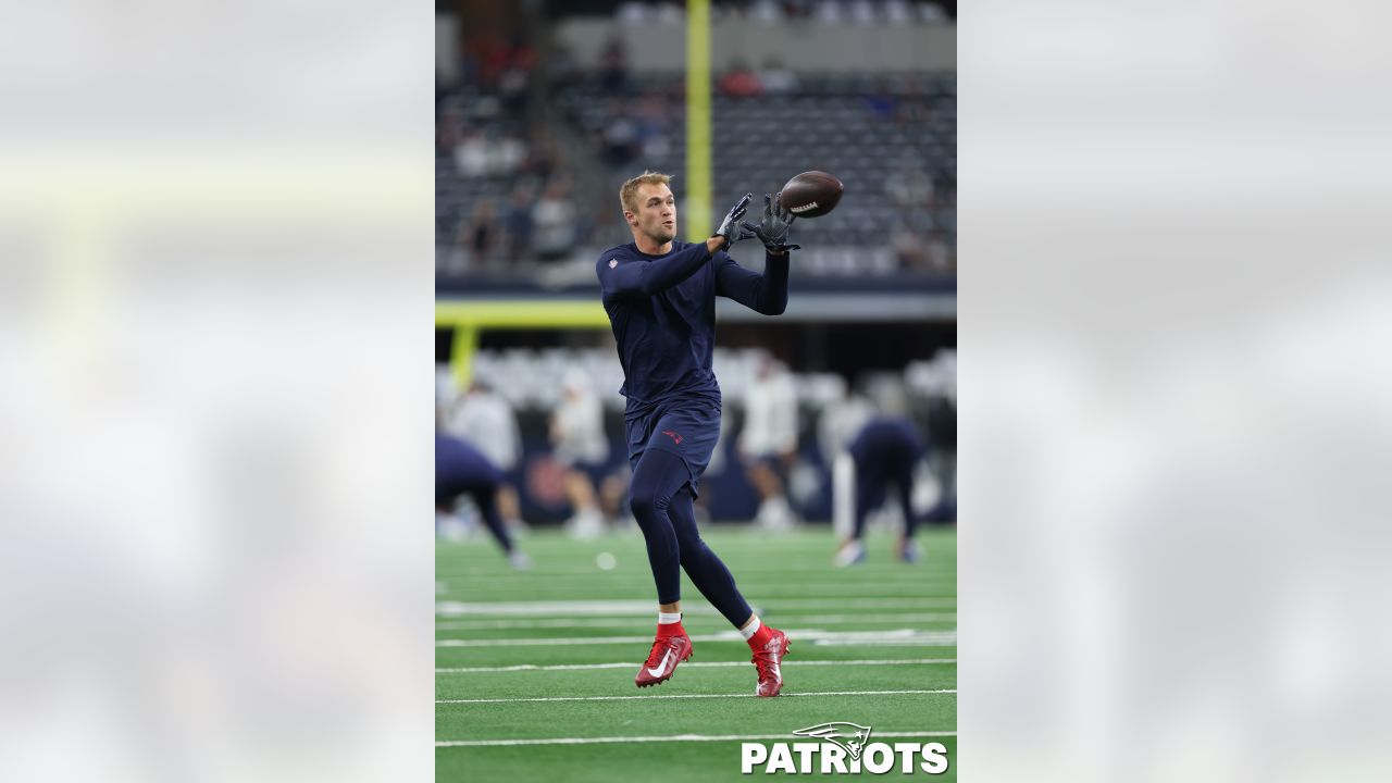 NFC wide receiver CeeDee Lamb of the Dallas Cowboys (88) elevates for a  long pass as AFC corner …