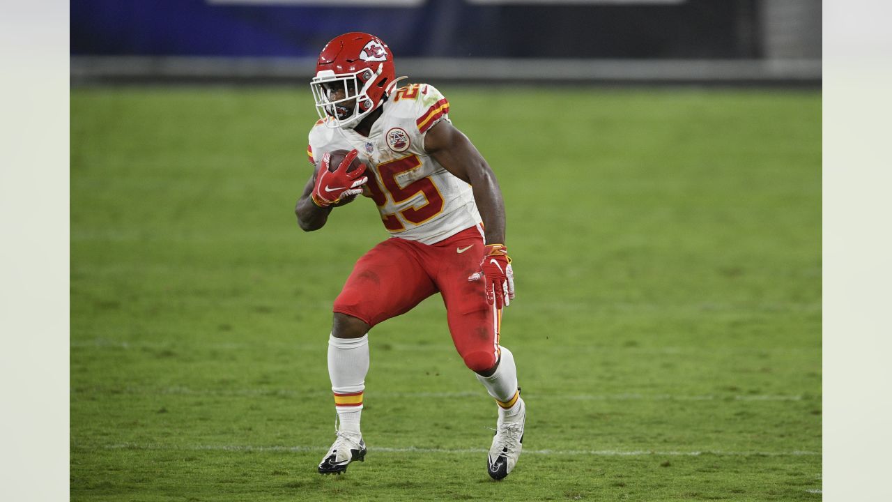 Kansas City Chiefs: Edwards-Helaire on pace to break rookie record