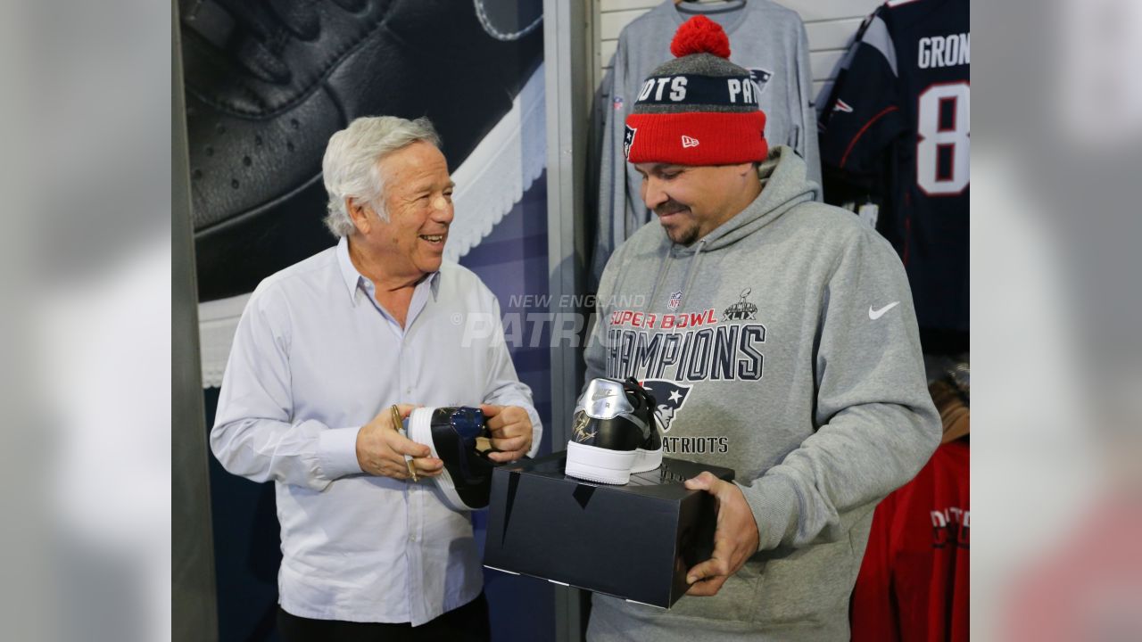 Belichick has no style? Hes wearing the new RKK AF1's that got released  last week. IDC what anyone thinks about Kraft, those shoes are fire. : r/ Patriots