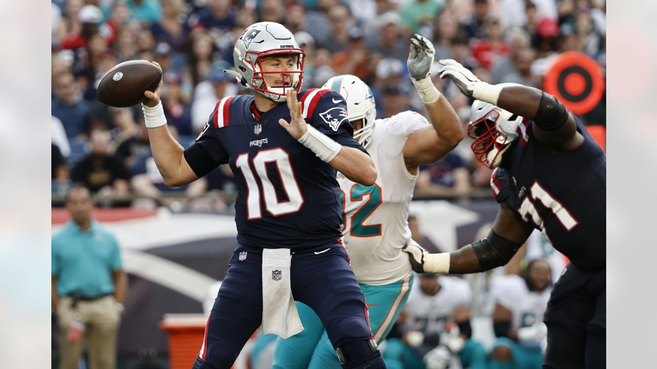 Miami Dolphins-New England Patriots photo gallery