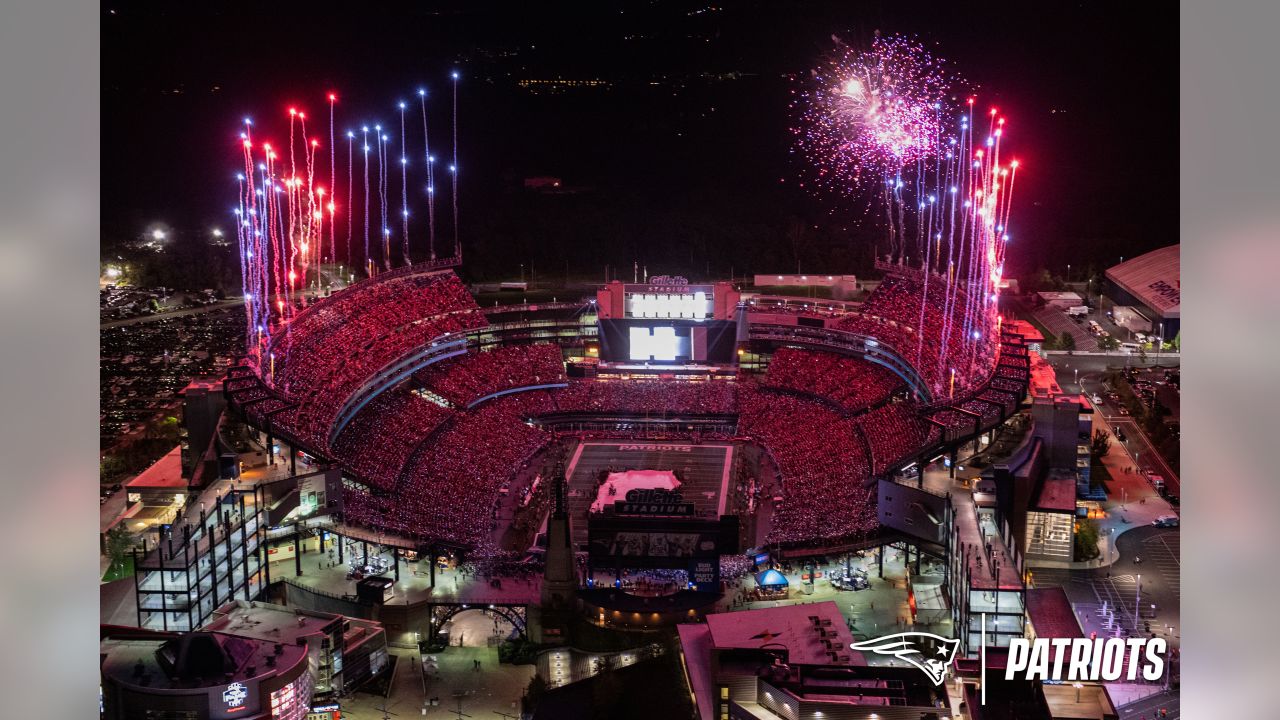 LIVE LOOK IN: Patriots Unveil Championship Banner At Gillette Stadium -  Daily Snark