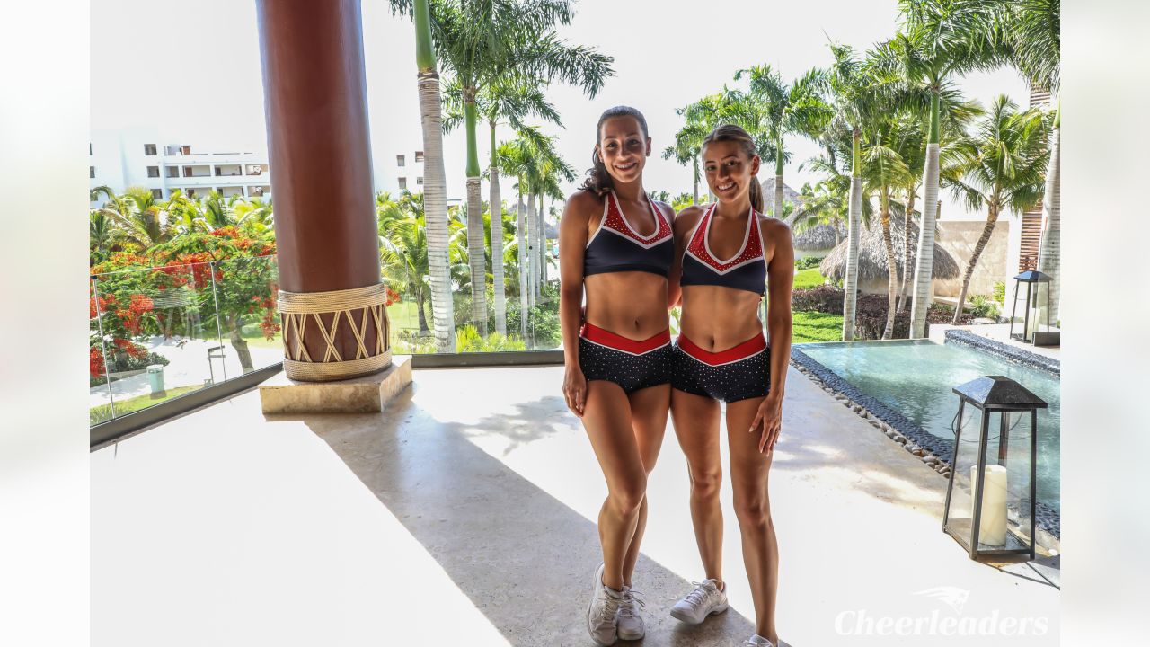 Cheerleader Calendar Shoot