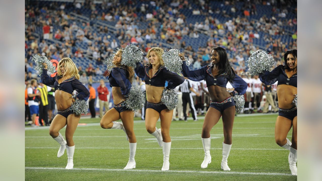 New England Patriots Cheerleaders - Hannah