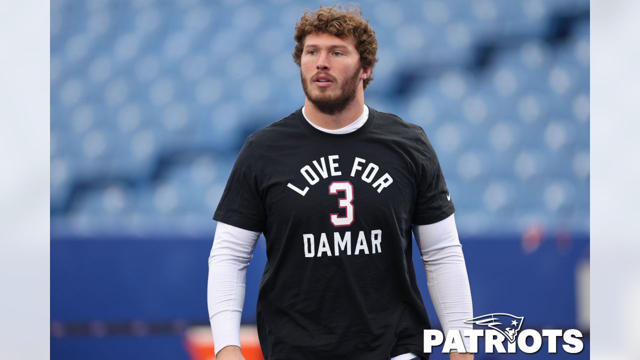 Photos: Patriots Players Wear 'Love For Damar' T-shirts Prior to Week 18  Game vs. Buffalo Bills